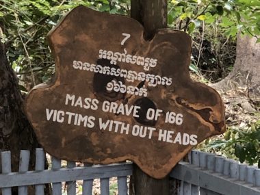 Sign of mass grave for 166 victims without heads